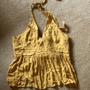 american eagle super cute yellow flowered crop top